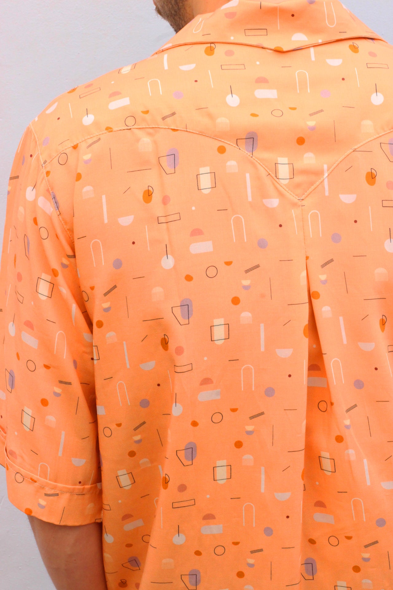 Peach Retro Wallpaper Bowler