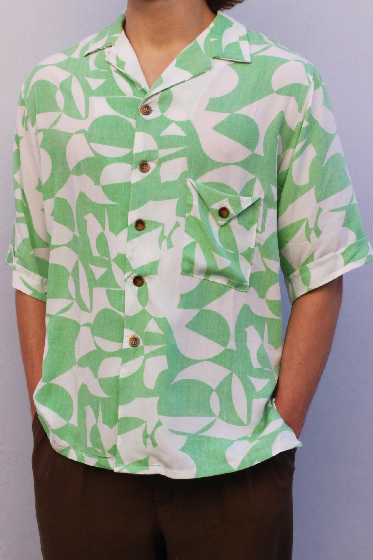 White and Green Retro Wallpaper Bowler