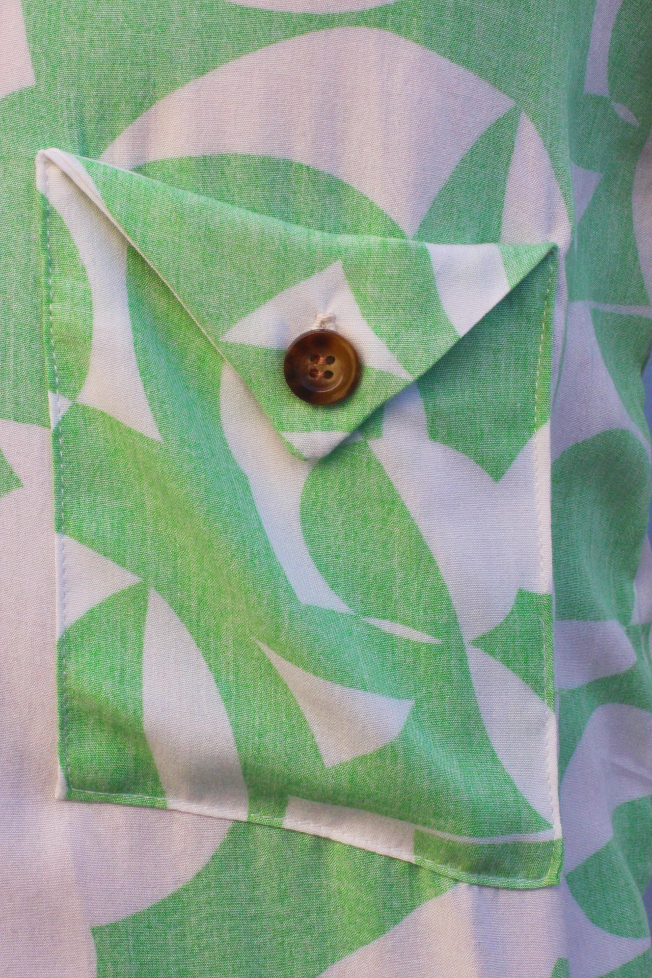 White and Green Retro Wallpaper Bowler